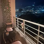 Awesome Panorama Penthouse - Free Parking And Balcony