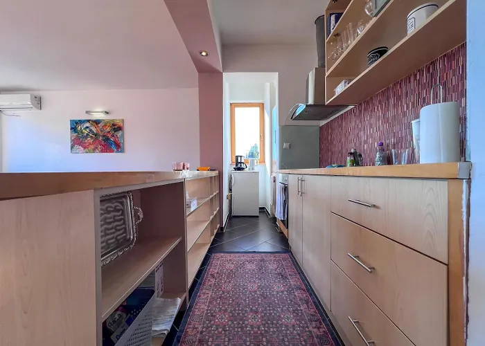 Awesome Panorama Penthouse - Free Parking And Balcony Apartman