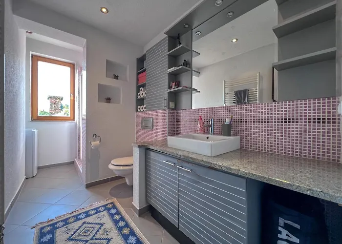 Awesome Panorama Penthouse - Free Parking And Balcony Szarajevó